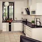 Zur Alten Schule Appartement *
