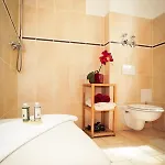 Zur Alten Schule Appartement *