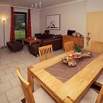 Zur Alten Schule Appartement *