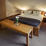 Zur Alten Schule Appartement *