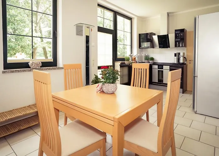 Zur Alten Schule * Burg